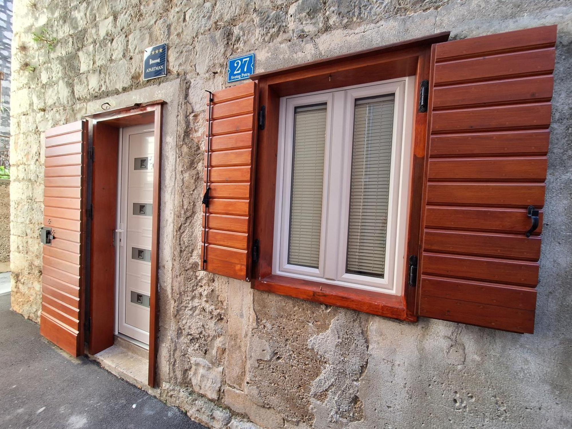 St Peter'S Heritage House Trogir Exterior photo